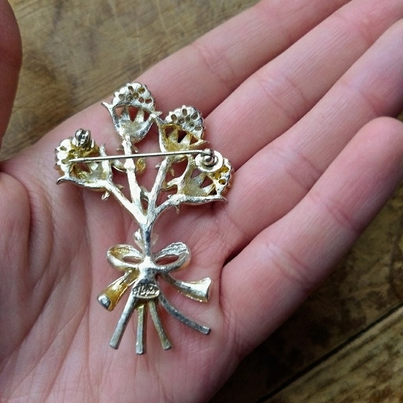 Vintage Napier flower bouquet brooch pin - Picture 3 of 5